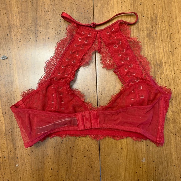 Gorgeous red lace bralette from Victoria’s Secret - Picture 2 of 3